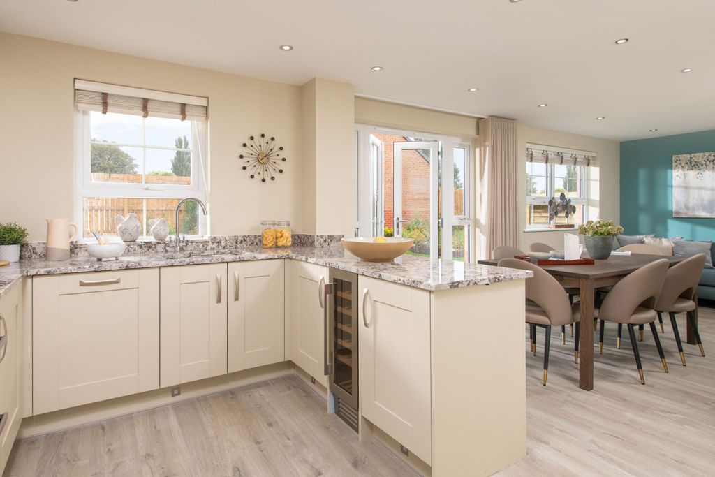 Property photo 2 of 10 Open-Plan Radleigh Kitchen
