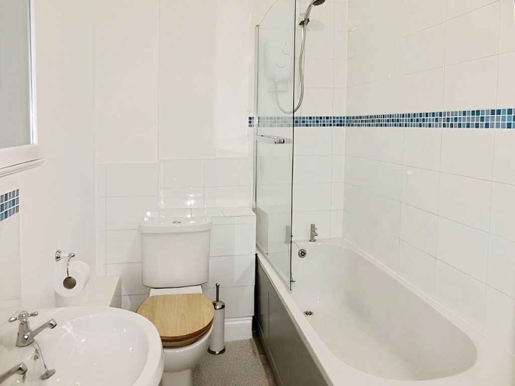 Property photo 3 of 5 Bathroom