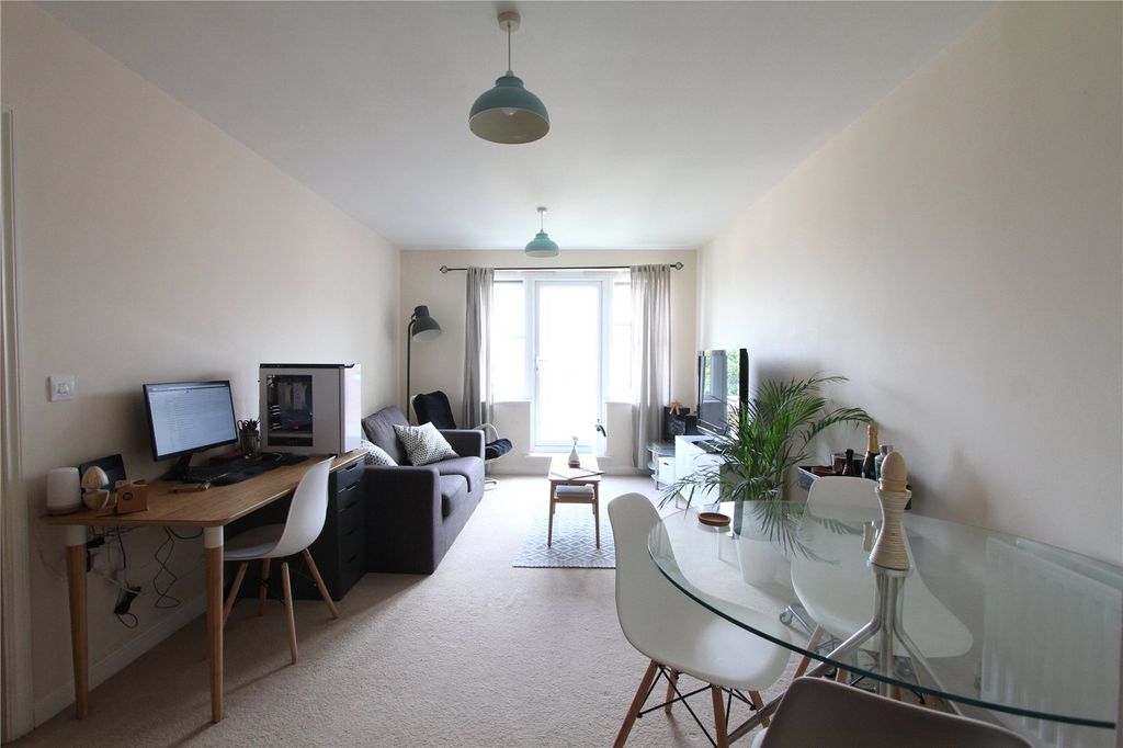 Property photo 3 of 8 Picture No. 07
