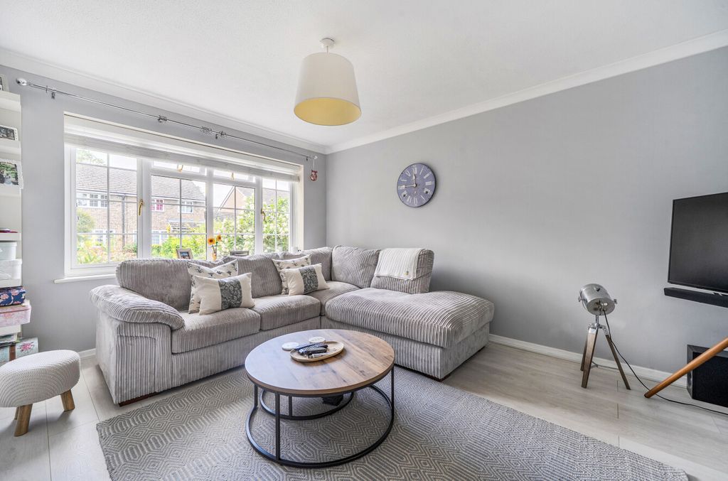 Property photo 3 of 24 1455258-18-69Fb27...
