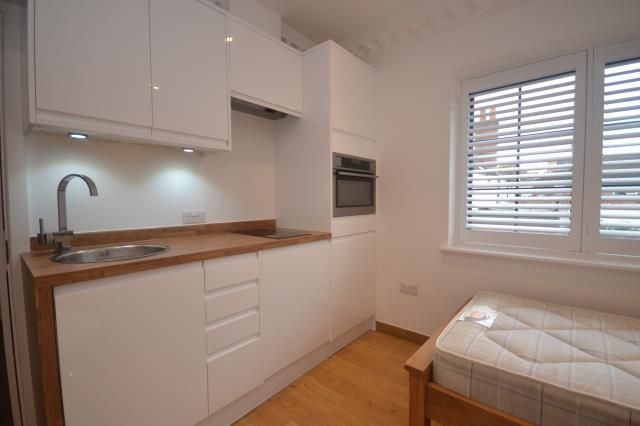 Property photo 2 of 4 Kitchen
