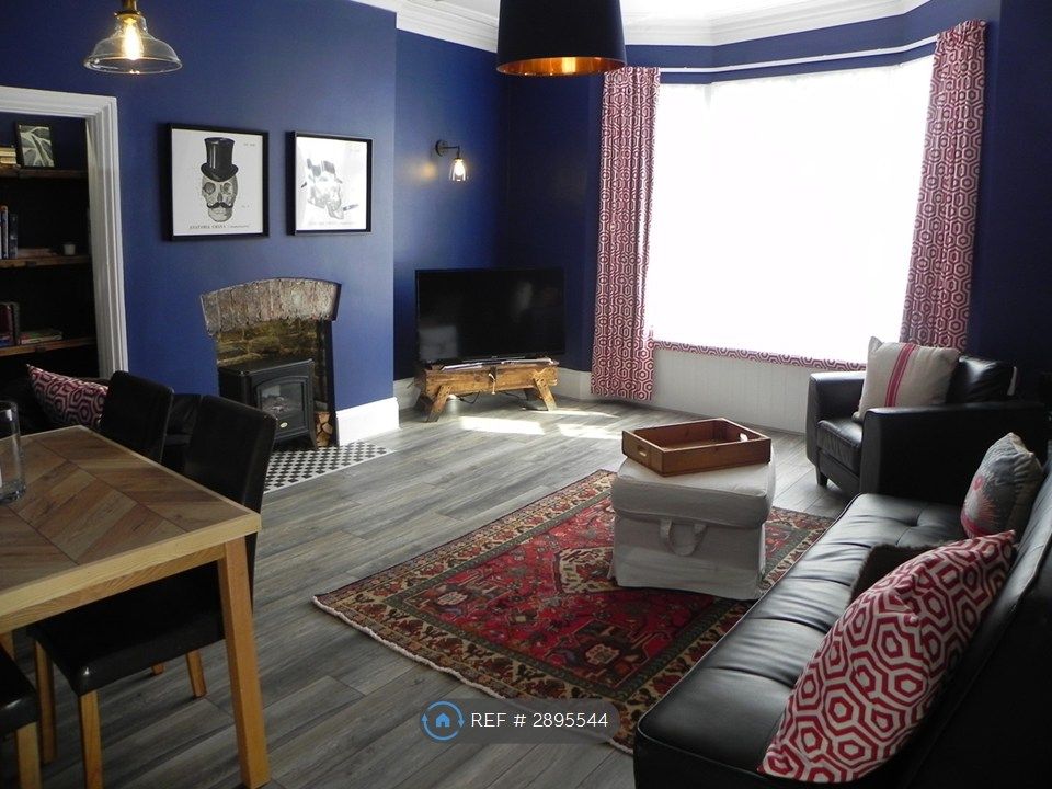 Property photo 2 of 12