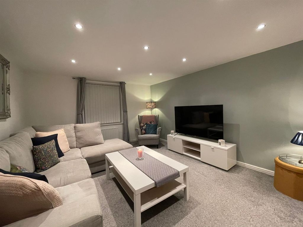 Property photo 2 of 7 c032c564-50Df-4650-B602-Ec2B9B2A7Dfa.Jpg