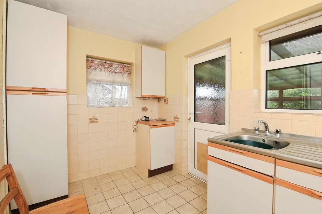Property photo 3 of 20