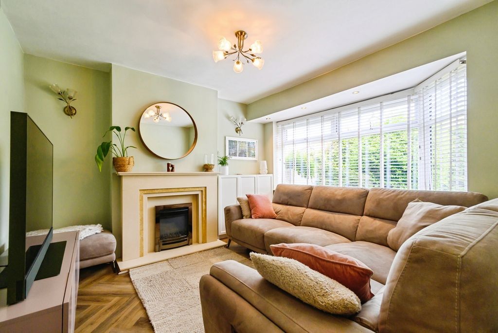 Property photo 2 of 19 Pbox-Img.Jpg