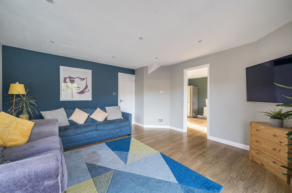 Property photo 2 of 30 1407112-17-69831d...