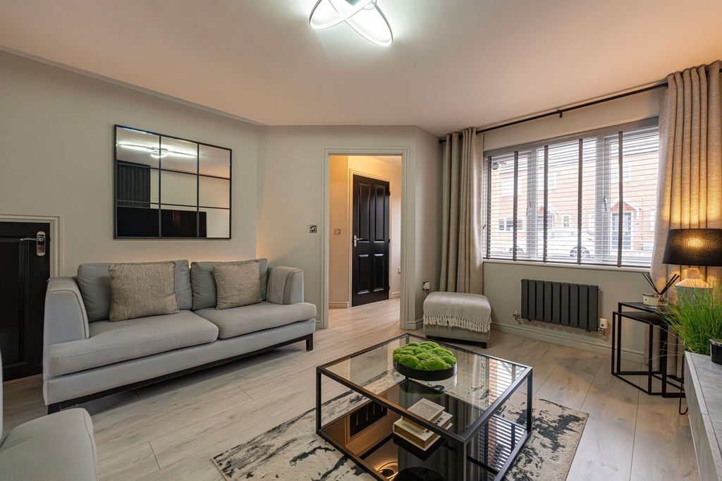 Property photo 3 of 29