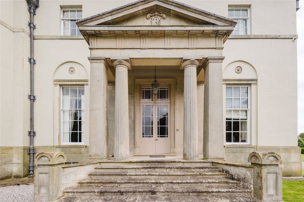 Property photo 2 of 29 Entrance