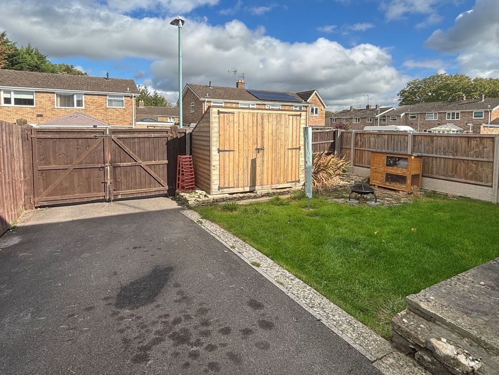 Property photo 3 of 16 Photo 12