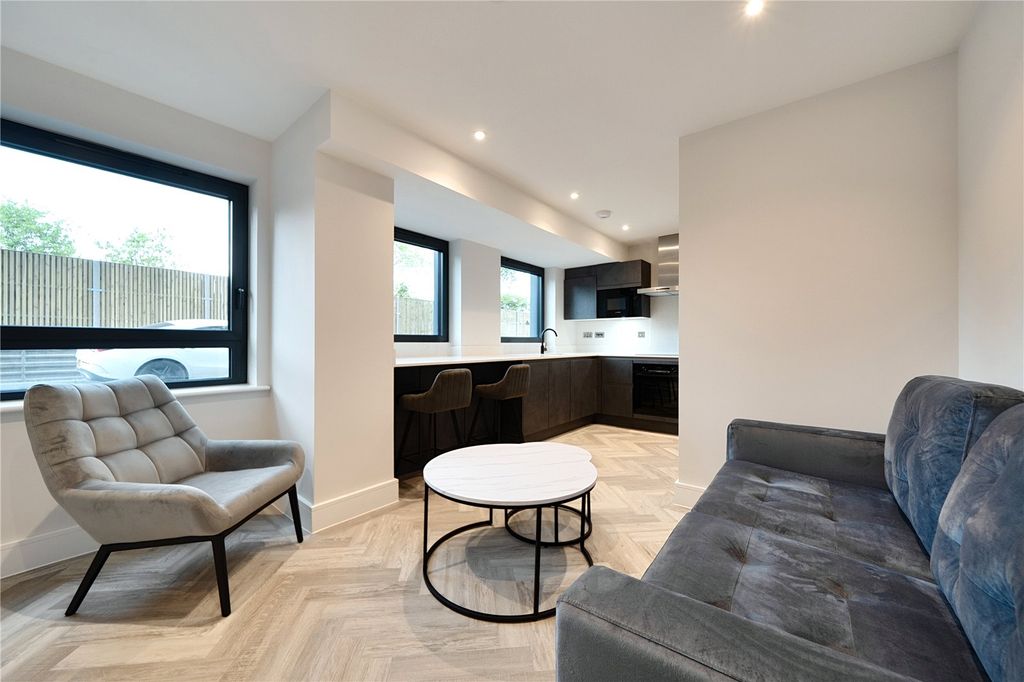 Property photo 1 of 17 Picture No. 03