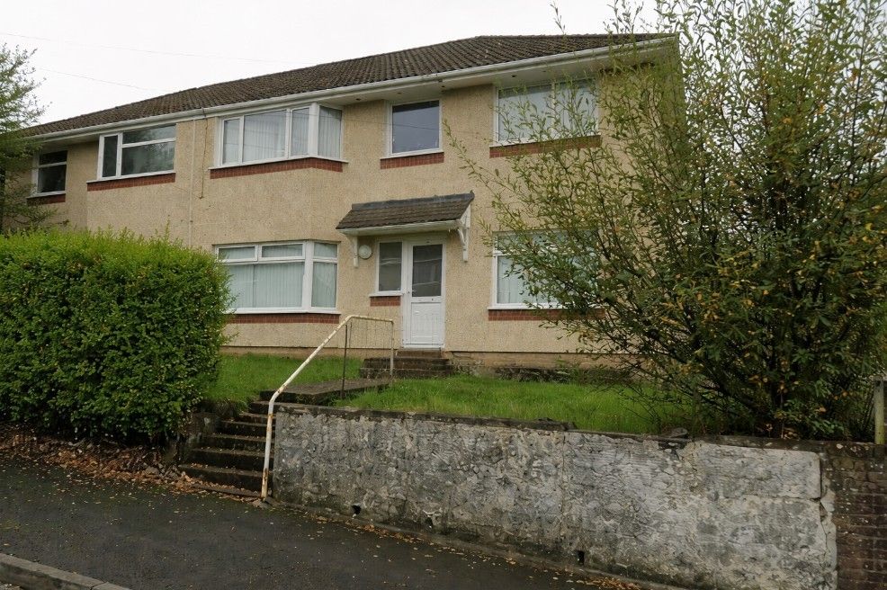 Property photo 1 of 2