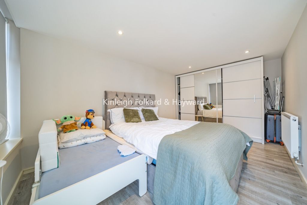 Property photo 3 of 7 14Bbd83F-5B82-4dc3-A