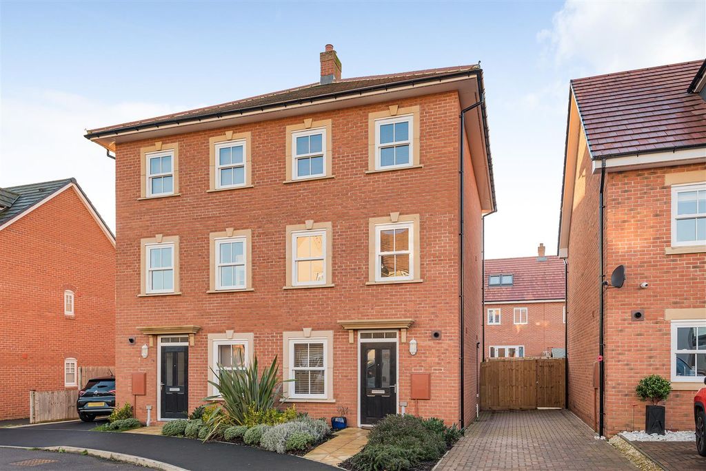 Property photo 1 of 8 798585 (1).Jpg