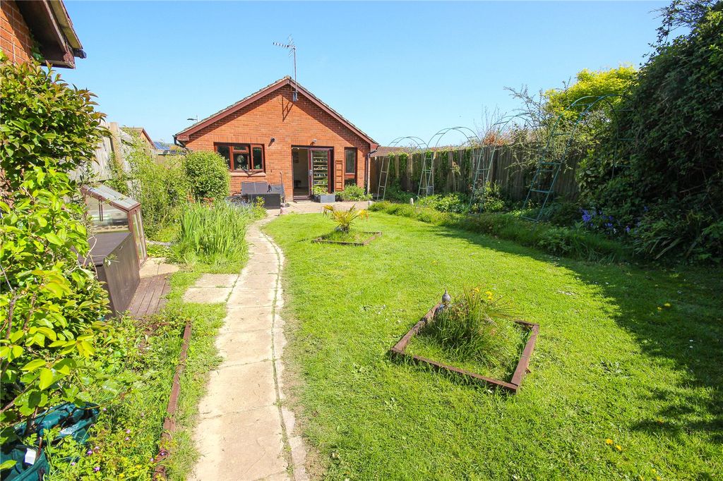 Property photo 1 of 15 Picture No. 12