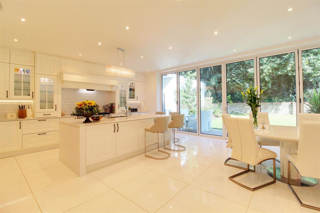 Additional image 37 of 5 bed detached house for saleDixons Hill Close, North Mymms AL9