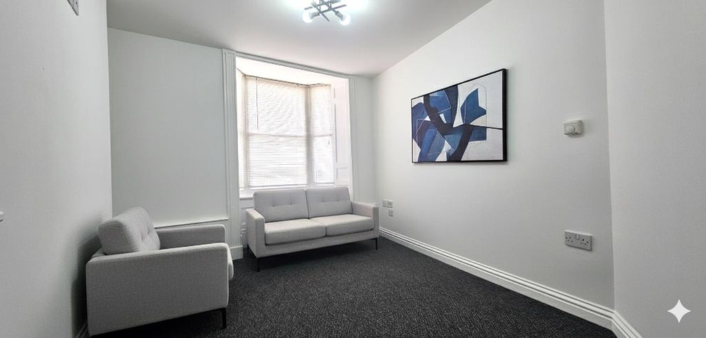 Property photo 2 of 10 1.Png