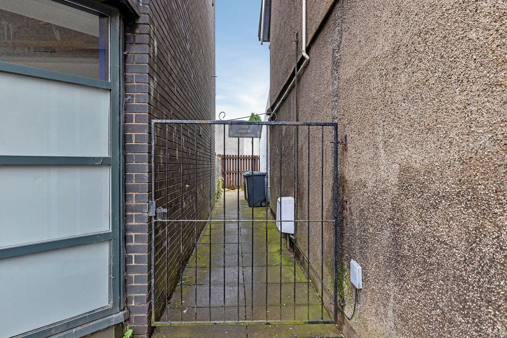 Property photo 2 of 22 1