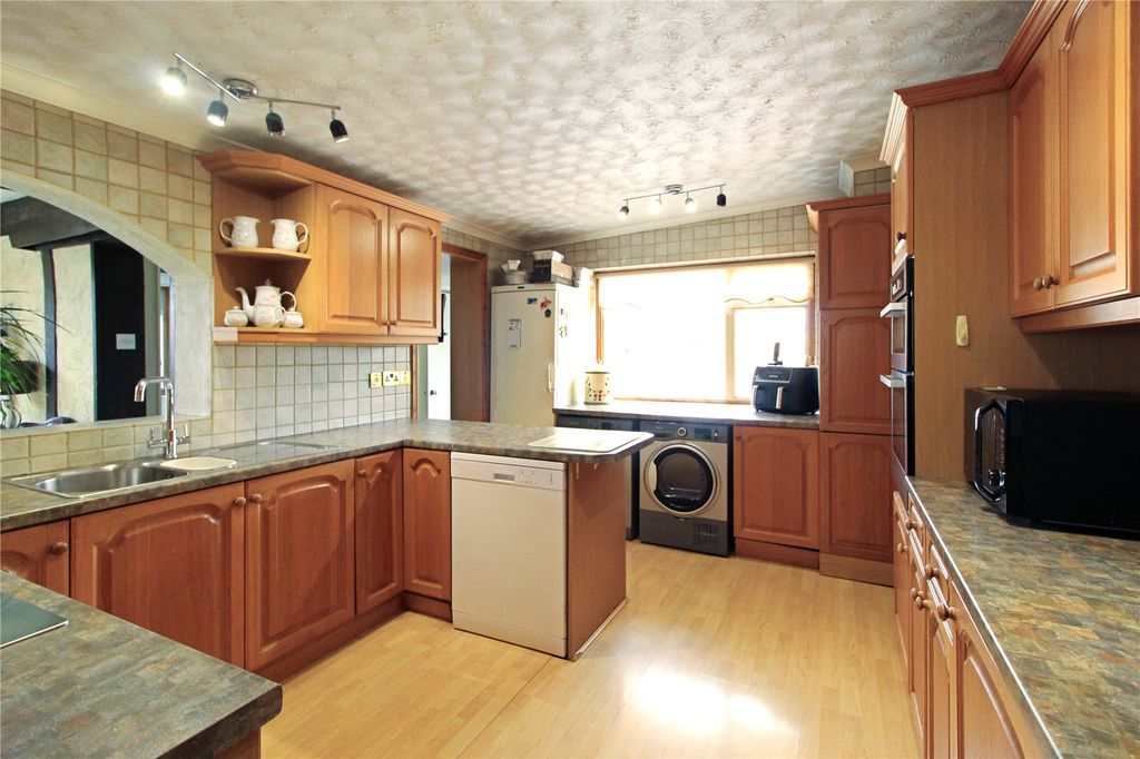 Property photo 3 of 20 Picture No. 05