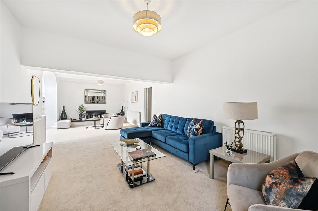 Property photo 3 of 19 Picture No. 38