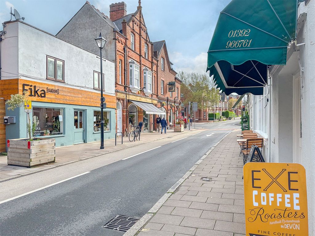 Property photo 2 of 10 Local Area