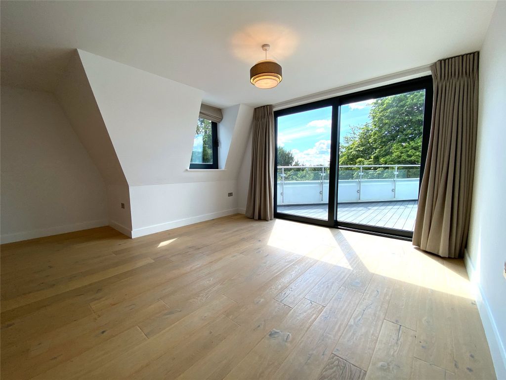 Property photo 3 of 19 Picture No. 38