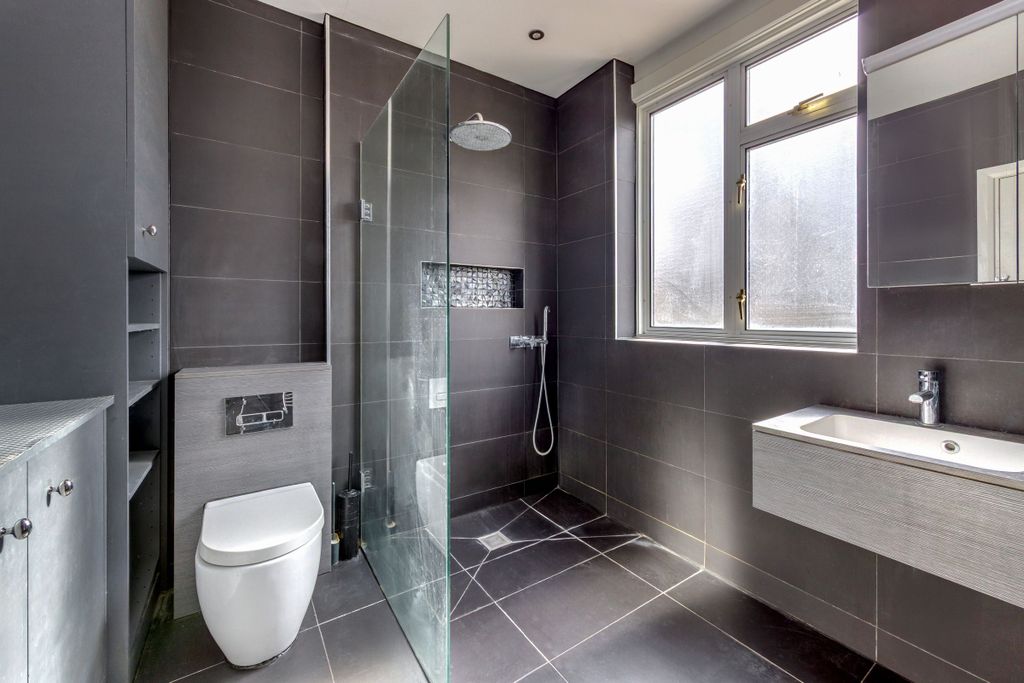 Property photo 3 of 30