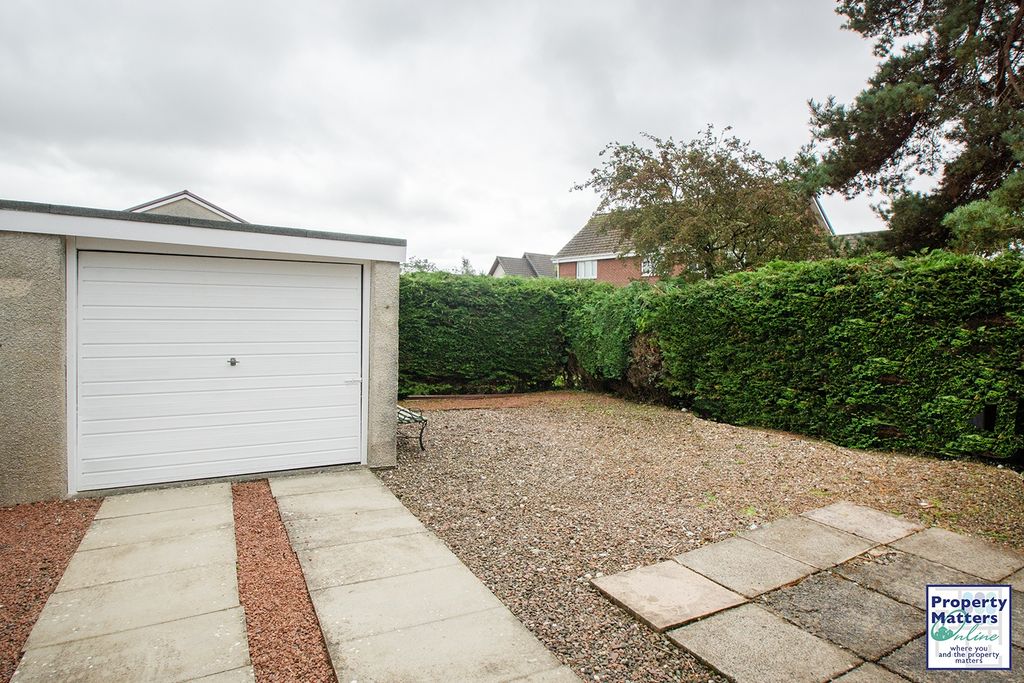 Property photo 2 of 17 Gallery