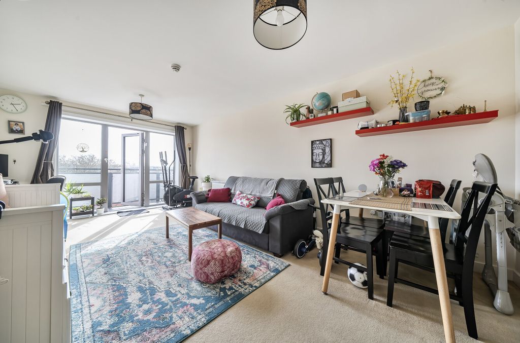 Property photo 3 of 11 1425873-6-69Bd644...