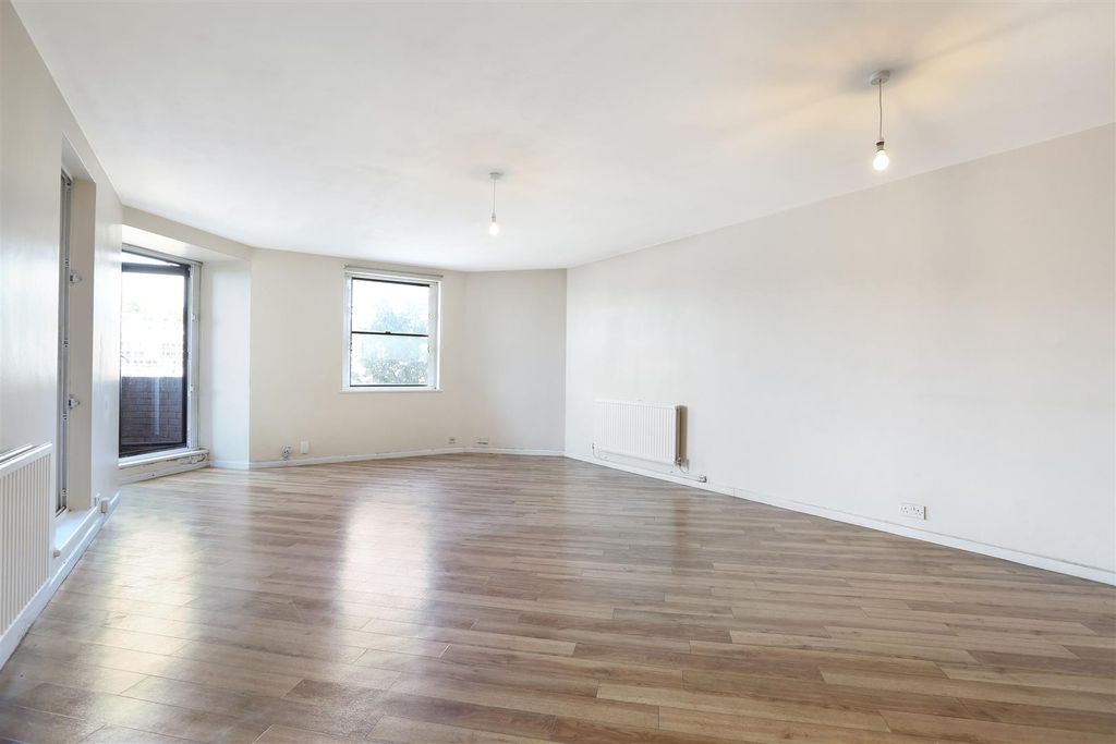 Property photo 2 of 12 Ach_4846.Jpg