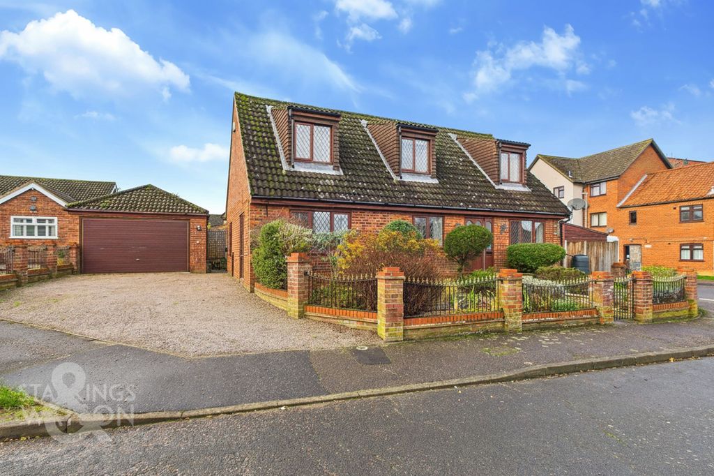 Property photo 1 of 28