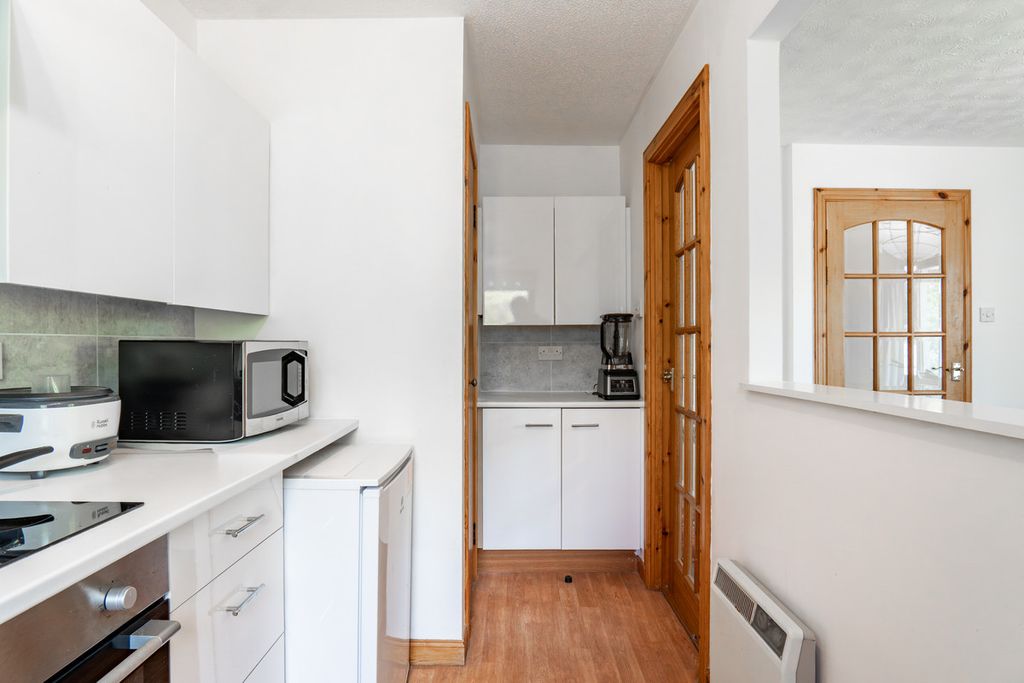 Additional image 9 of 2 bed flat for saleMurray Terrace, Inverness IV2