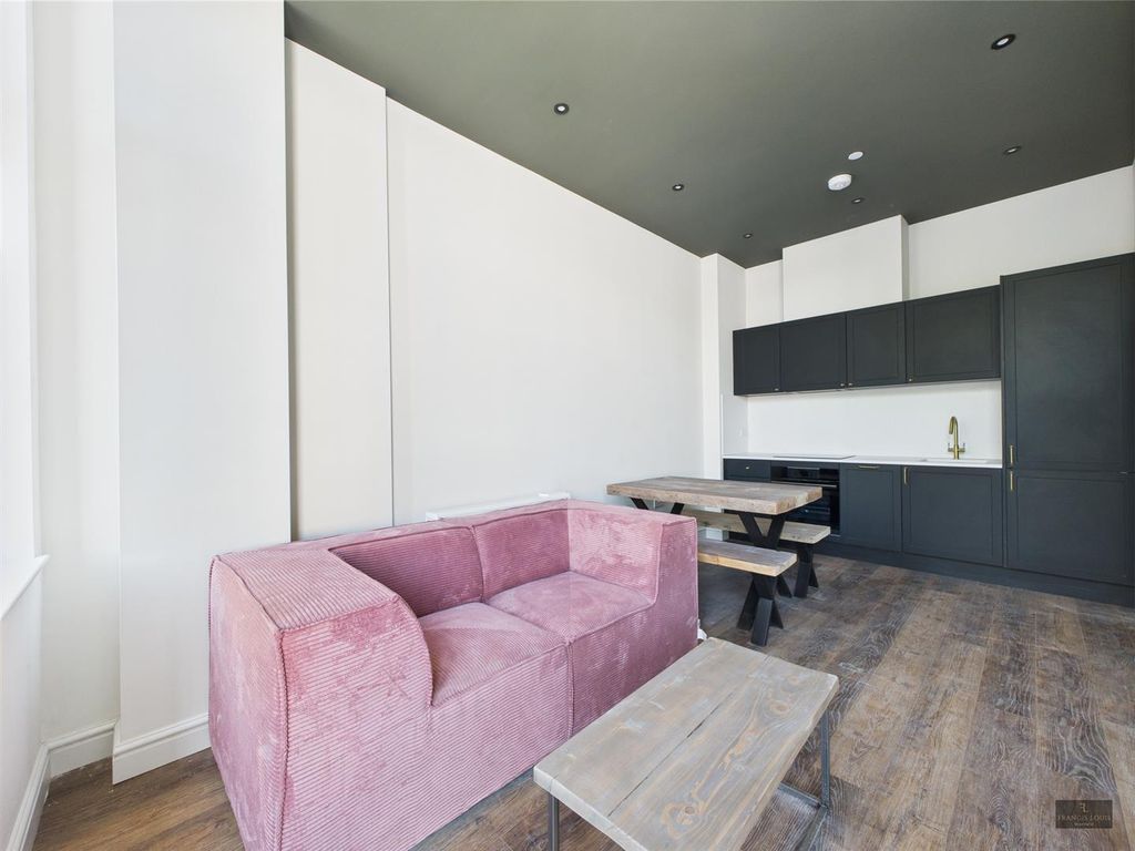 Property photo 1 of 8 Cam02887G0-Pr0464-Still006.Jpg