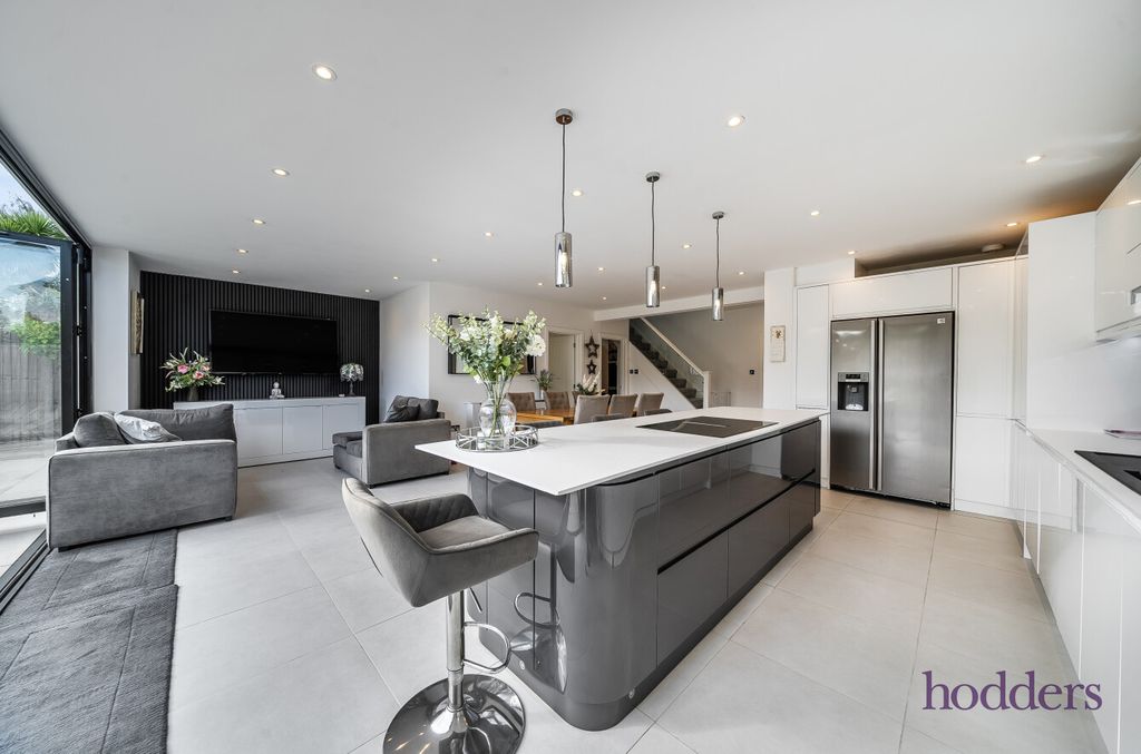 Property photo 2 of 47 Bd99dc6F-47Db-405...