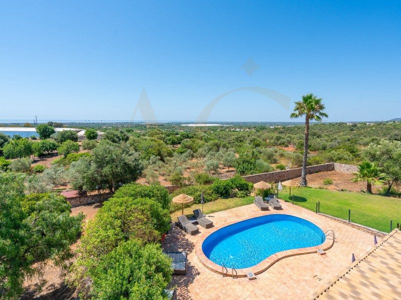 Property photo 1 of 78