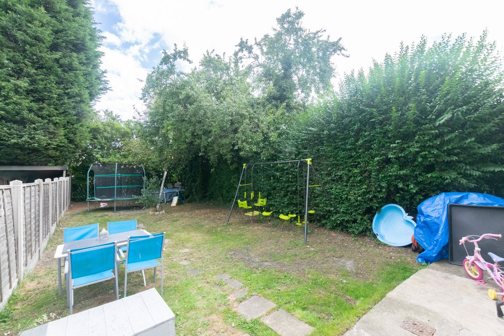 Property photo 3 of 11 Rear1