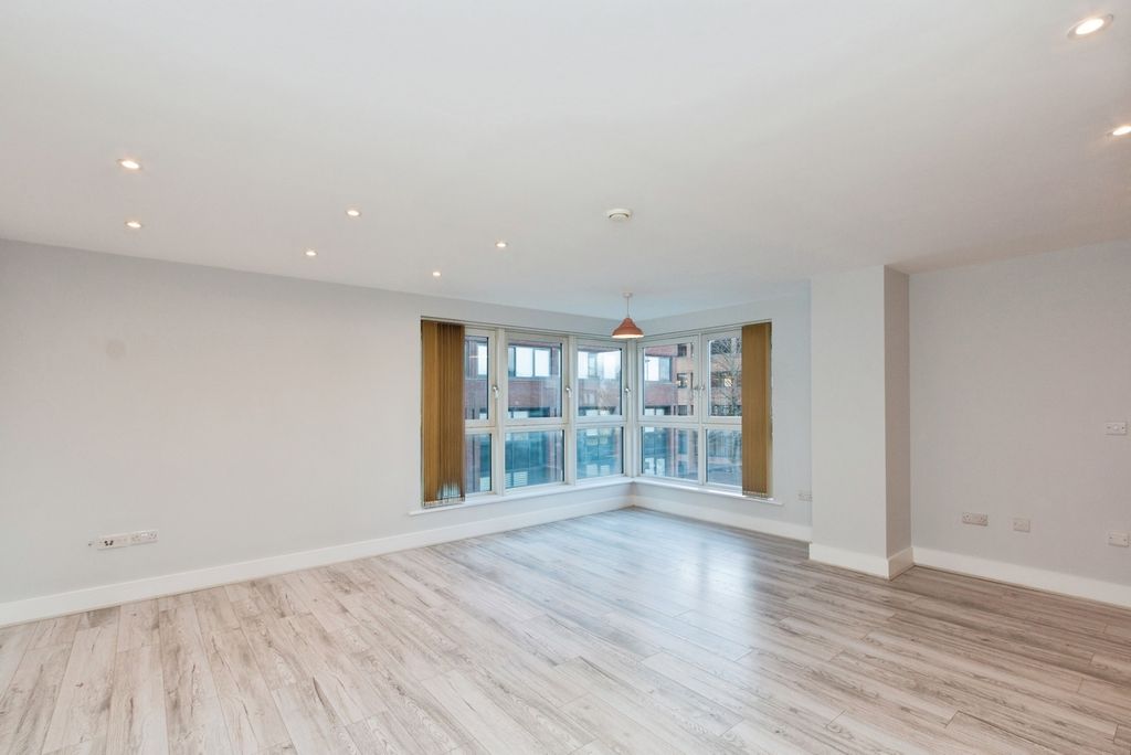 Property photo 2 of 17 Pbox-Img.Jpg