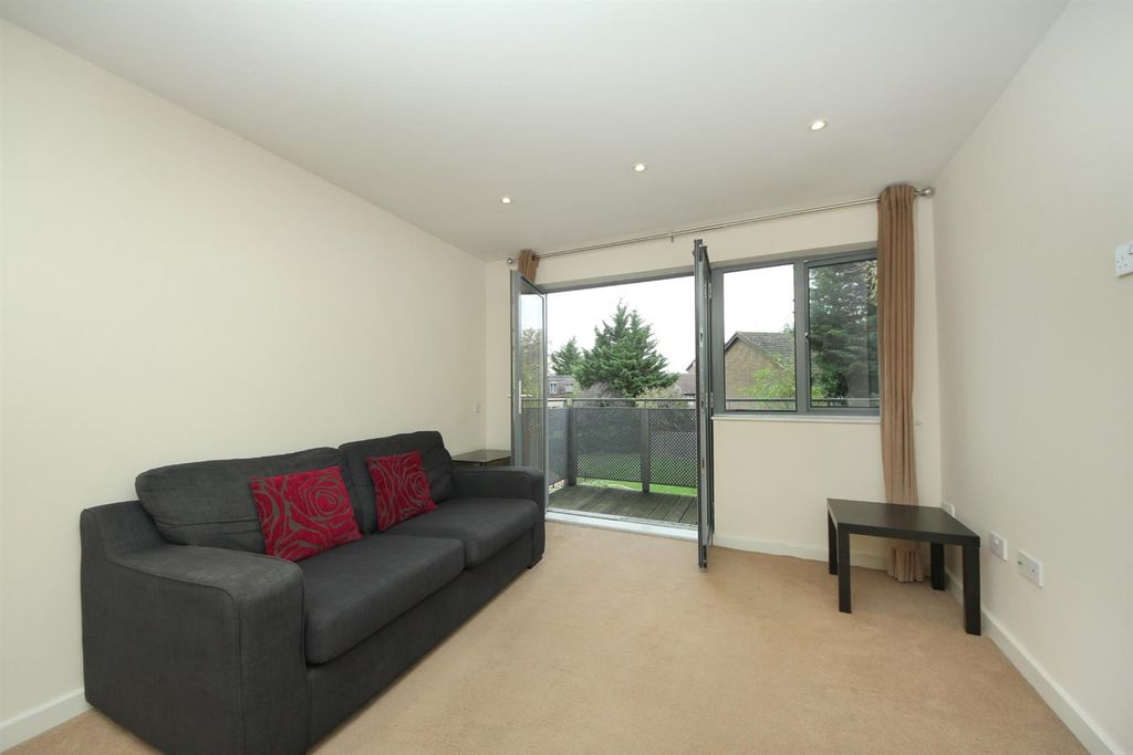 Property photo 3 of 11