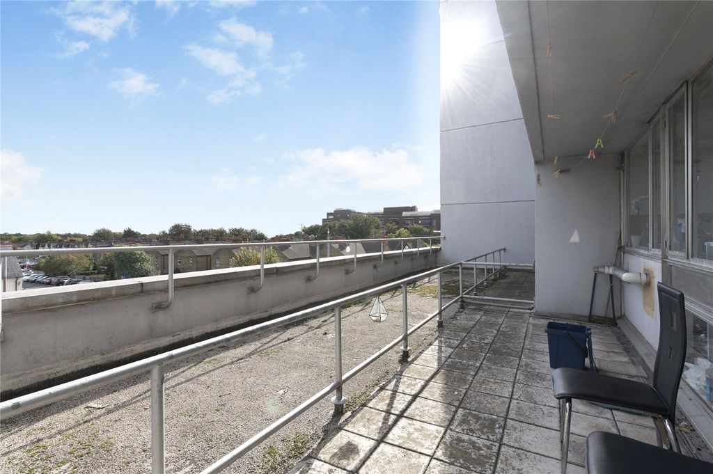 Property photo 2 of 11 Picture No. 14