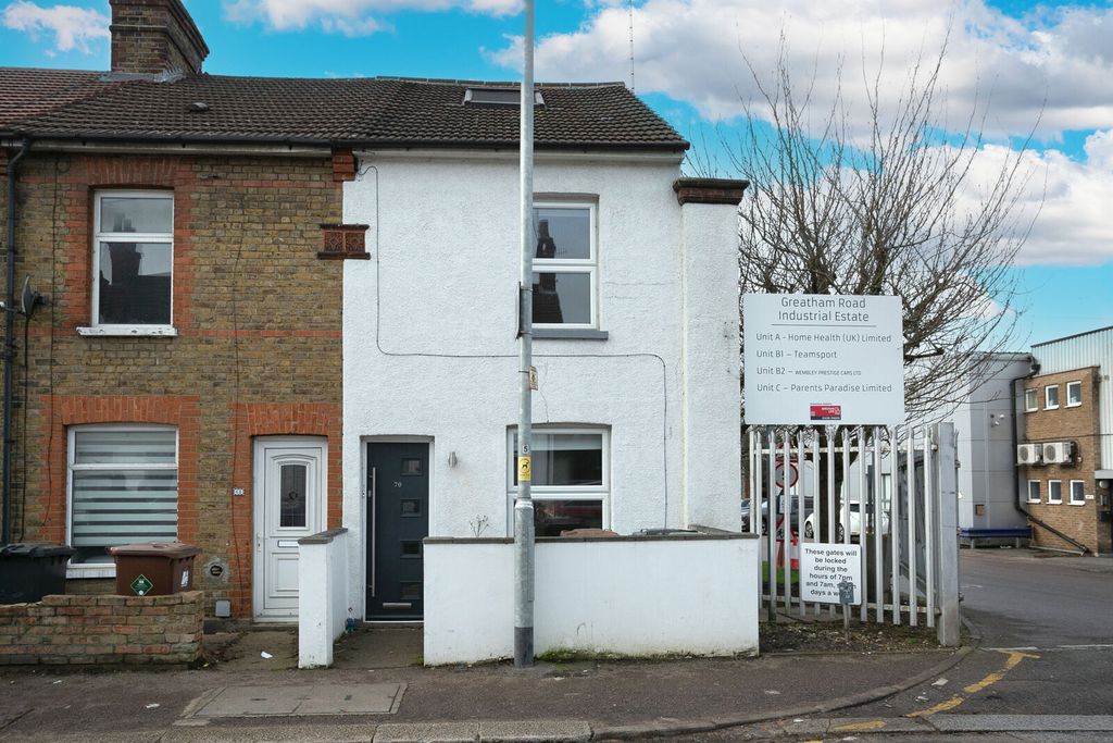 Property photo 1 of 25