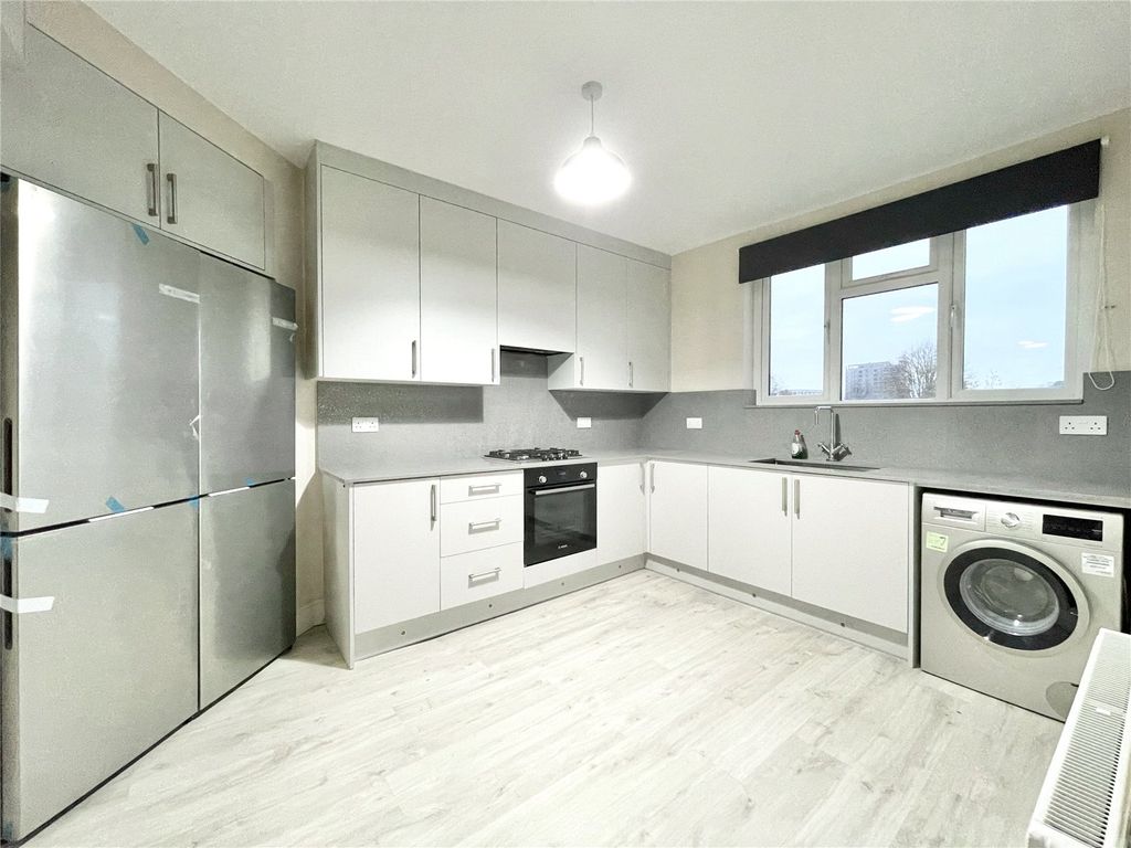 Property photo 2 of 13 Picture No. 16