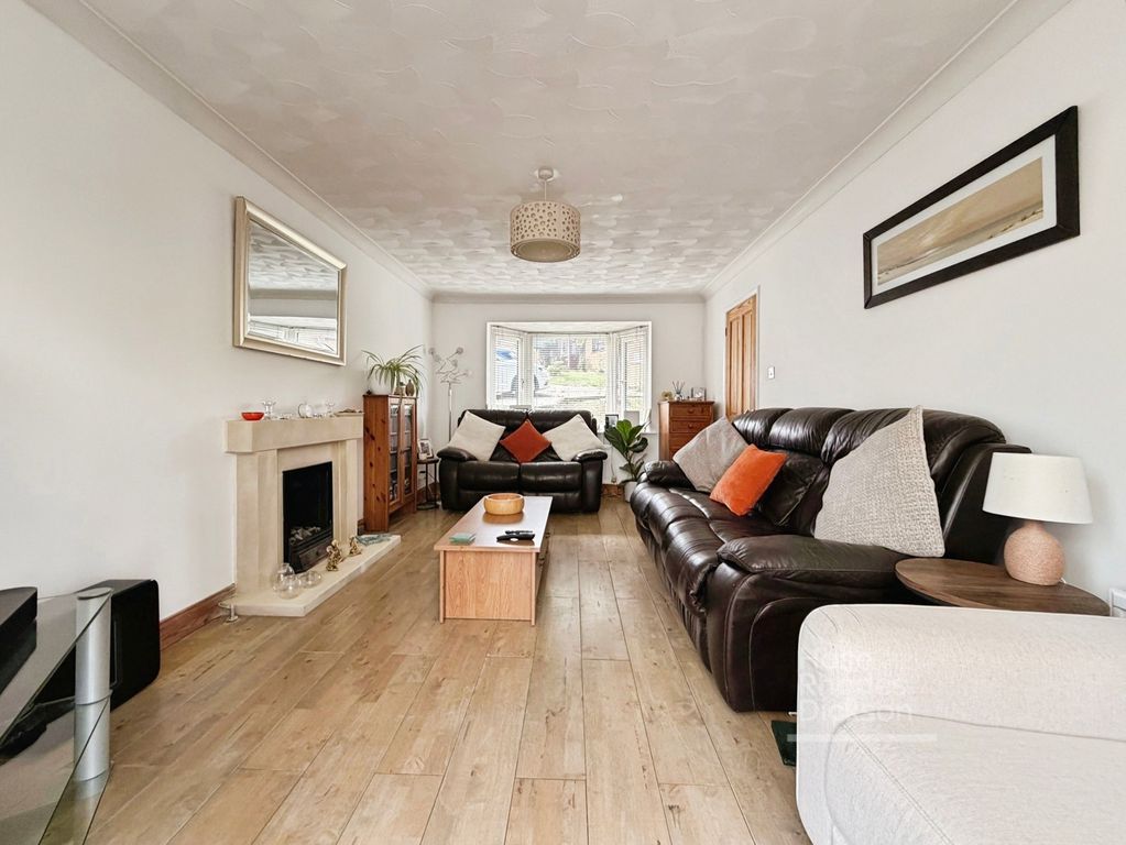 Property photo 2 of 18 Living Room