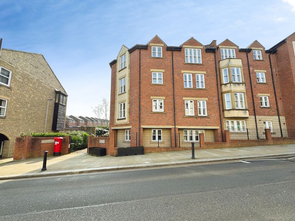 Property photo 1 of 9 Photo 8