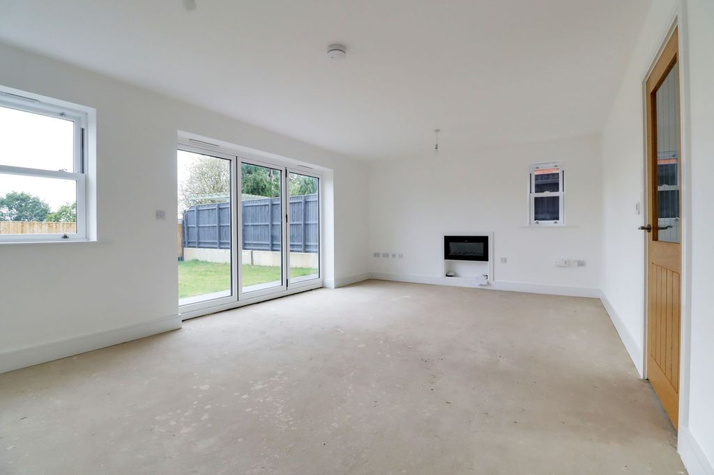 Property photo 3 of 7 Photo 20