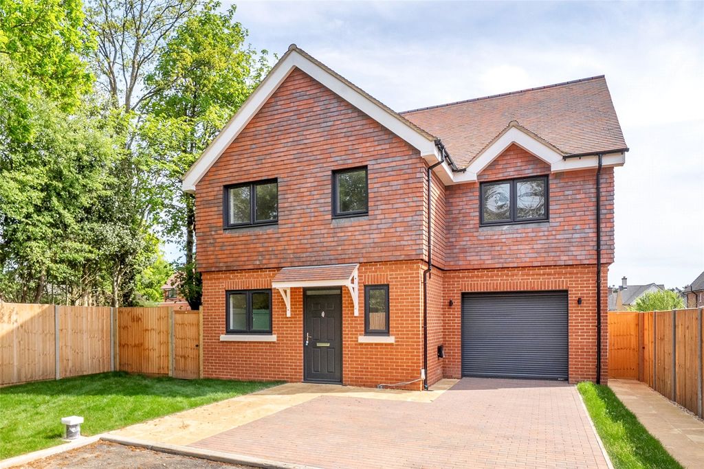 Property photo 1 of 11 Picture No. 24