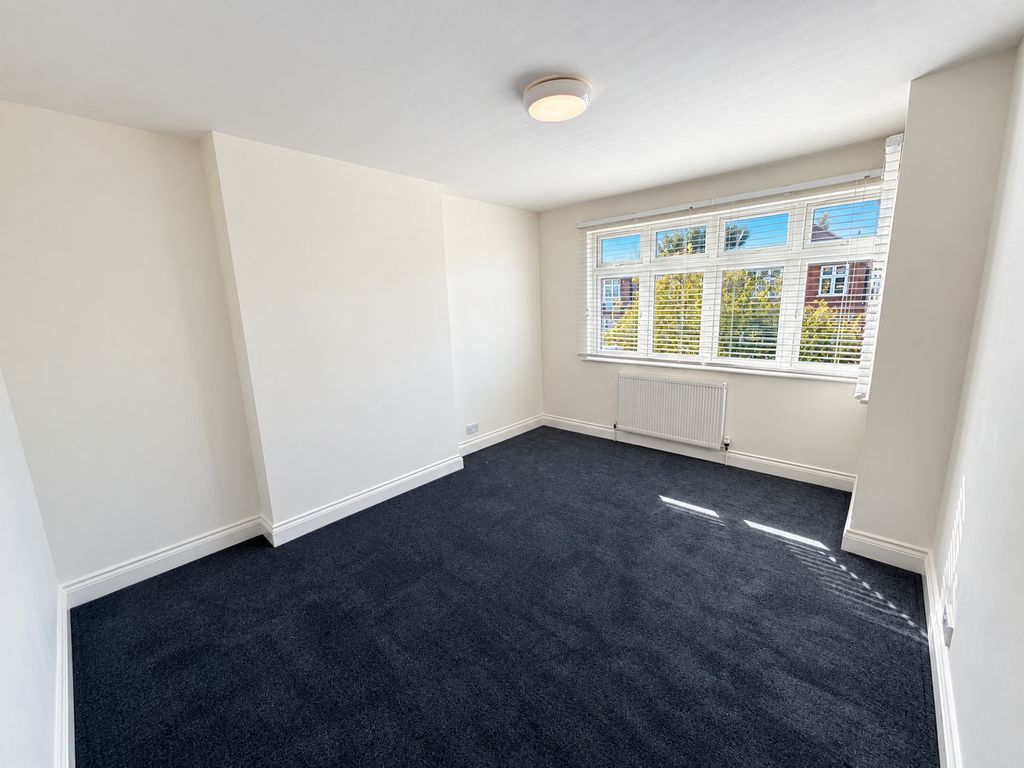 Property photo 3 of 10 Photo 11