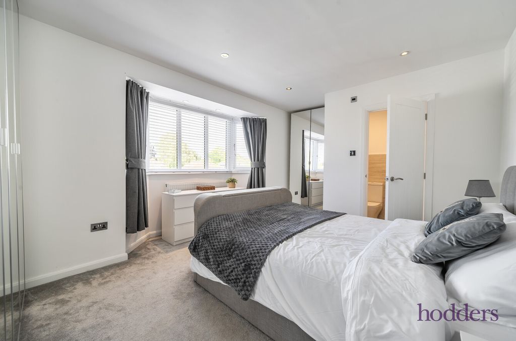 Property photo 3 of 47 B1149Cce-1F60-4Aa...