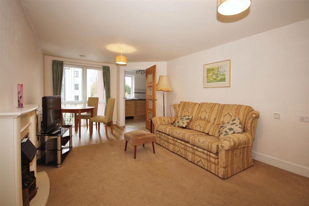 Additional image 6 of 1 bed flat for saleWilton Court, Southbank Road, Kenilworth CV8