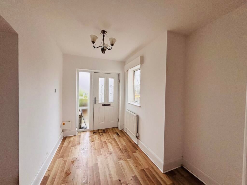 Property photo 2 of 26