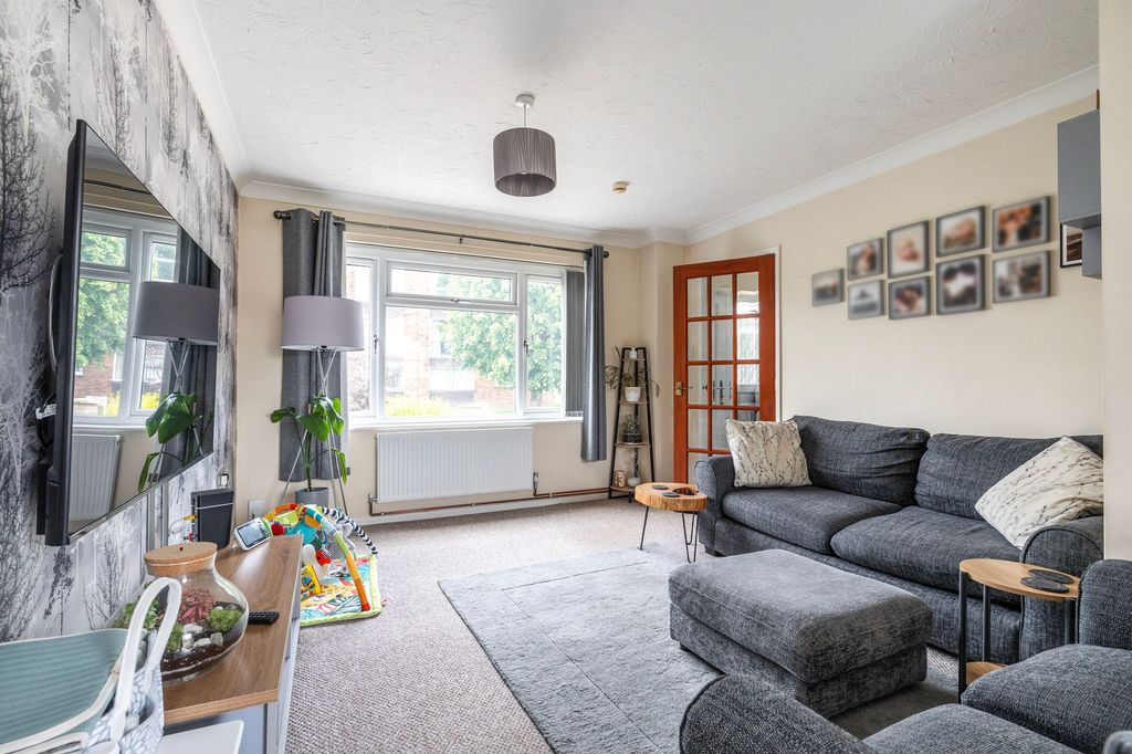 Property photo 3 of 16