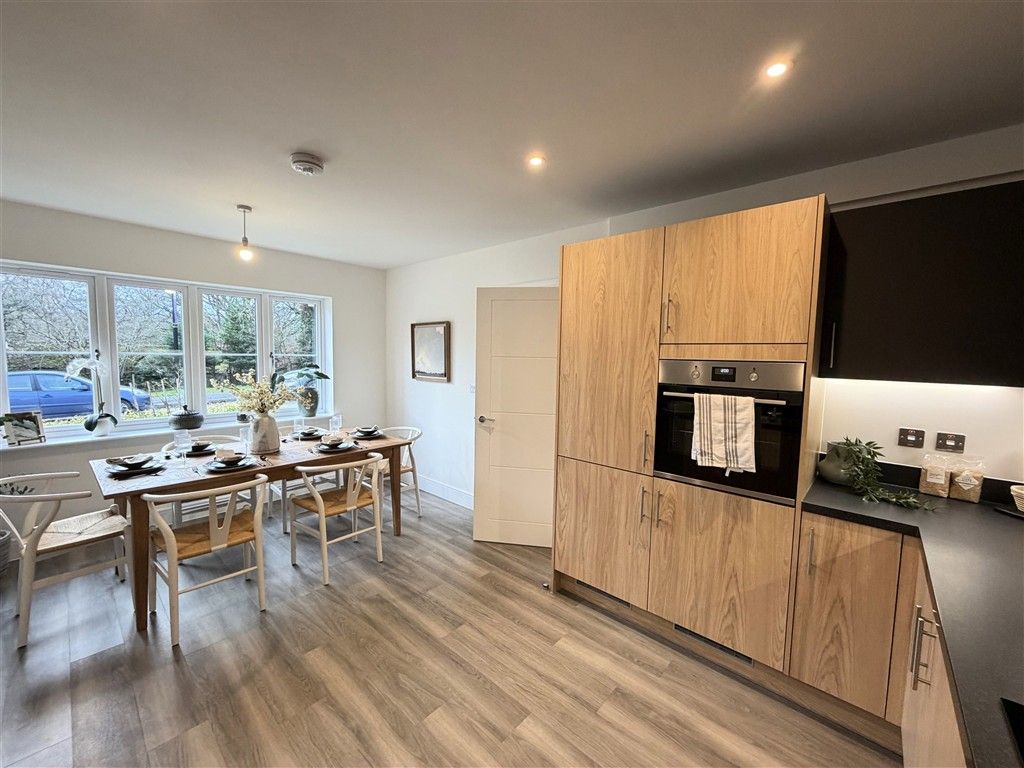 Property photo 3 of 10 Kitchen Diner